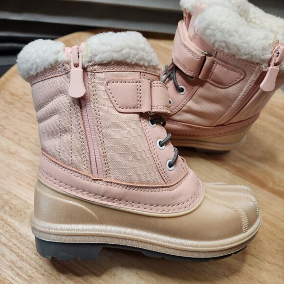 Cat & Jack Girls’ Winter Boots + Minnie Mouse Hat & Gloves – Size 11 - Picture 7 of 10